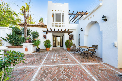 Fotografie an image of a private terrace entrance to luxury mediterranean holiday home for