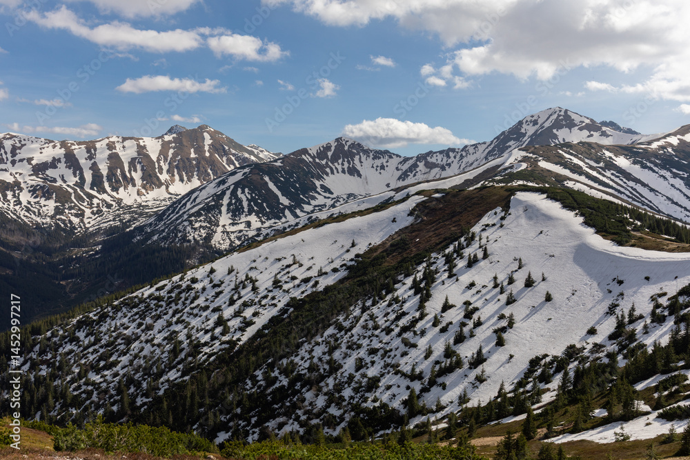 Fototapeta premium mountain landscape with snow in the Tatra Mountains, Poland