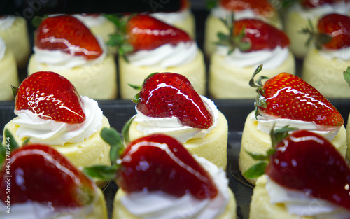 cake with strawberries