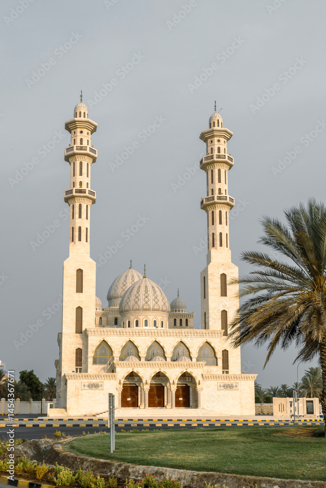 Obraz premium Jamea Alrahman Alraheem is a serene mosque known for its elegant design and peaceful atmosphere, ideal for prayer and reflection.