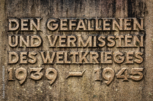 Obraz na płótnie Gefallenendenkmal Zweiter Weltkrieg w salonie