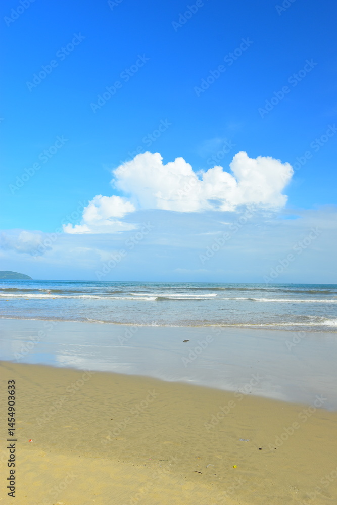 My Khe beach is a beautiful beach in Danang city, Vietnam. My Khe Beach is in Top 6 beautiful beach in the World By Forbes Magazine. 12.7.22 My Khe beach is a beautiful beach in Danang city, Vietnam. My Khe Beach is in Top 6 beautiful beach in the World By Forbes Magazine. 12.7.22