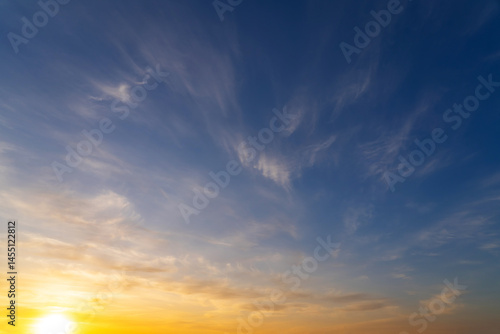 Obraz na płótnie summer evening, sunset in yellow, orange and pink with clouds, background w salonie