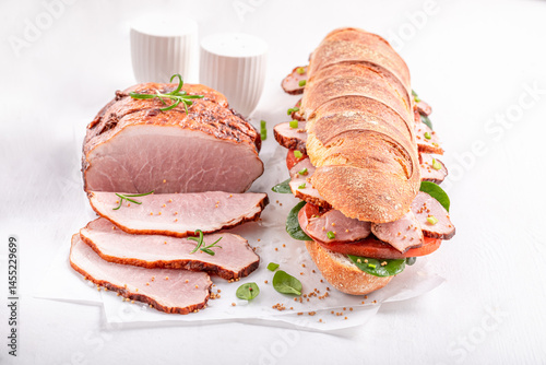 Obraz na płótnie Healthy and fresh sandwich with ham, tomato and lettuce. w salonie
