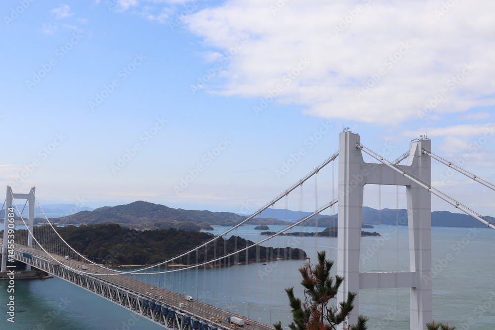 Fototapeta premium 春の瀬戸大橋と青空