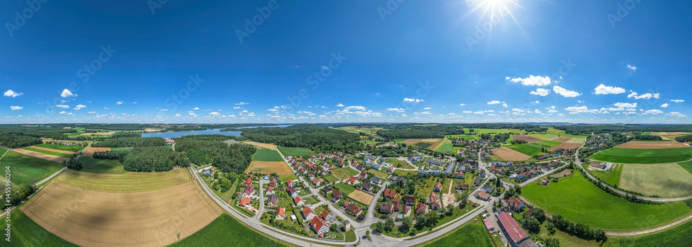 Die Urlaubsregion Fränkisches Seenland rund um die Ortschaft Langlau am Kleinen Brombachsee