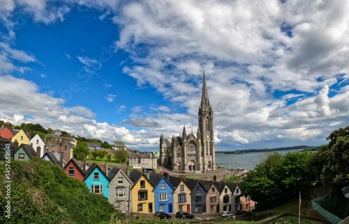 igreja, arquitectura, religião, construção, torre, catedral, céu, europa, religioso, católico, velho, viagem, buraco, crucifixo, capela, turismo, cidade, agulha, gótico, branco, história, balada, anti