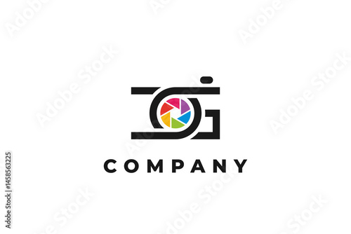 letter c and g photography studio camera lens logo