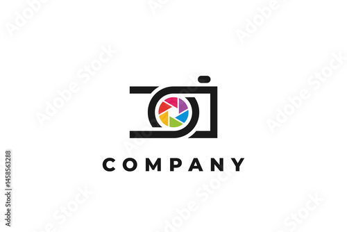 letter c and d photography studio camera lens logo