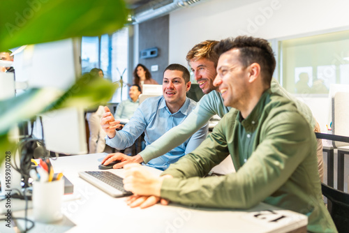 Obraz na płótnie Software developers working together on a project in modern office w salonie