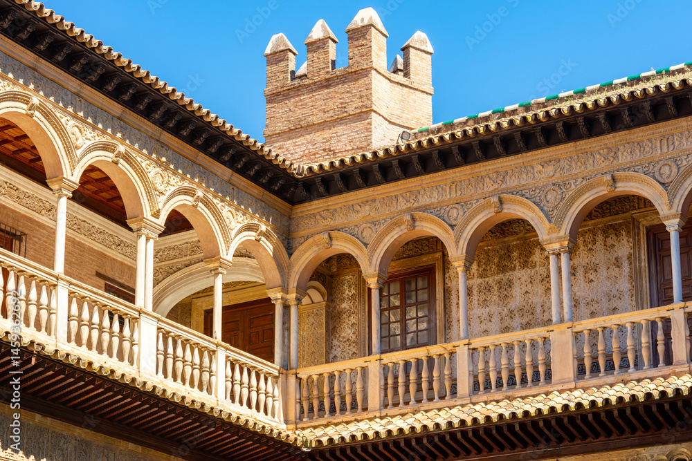Obraz premium Courtyard of Maidens in Seville Alcazar, Spain