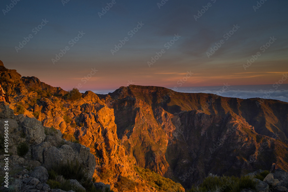 Fototapeta premium Sunset over Pico do Arieiro in Madeira with dramatic mountain landscapes and colorful skies