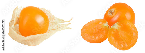 Quadro su tela Cape gooseberry or physalis isolated on white background wit full depth of field