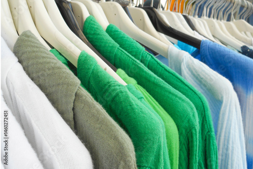 Obraz na płótnie hangers with summer shirts for sale w salonie