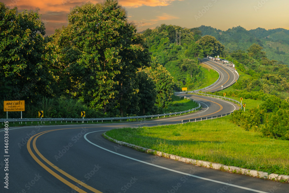 Obraz premium Beautiful road mountain with side, Nan province, Thailand