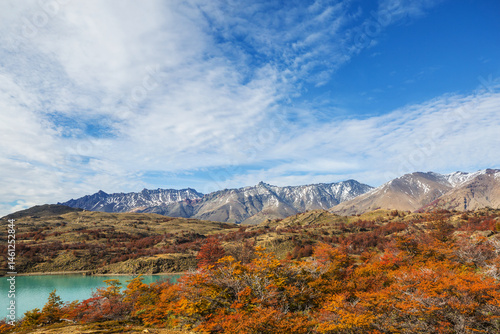 Obraz na płótnie Autumn in Perito Moreno w salonie