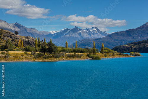 Obraz na płótnie Lake in Patagonia w salonie
