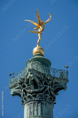 Φωτογραφία Paris, France - 05 03 2025: Place de la Bastille
