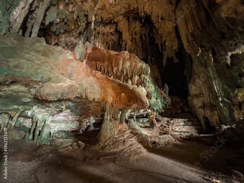 Obraz na plátně Stunning stalactite and stalagmite formations in phang nga bay cave