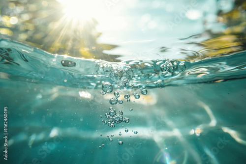 Water in the reservoir was photographed from the depths.