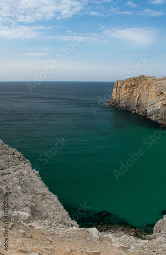 Obraz na płótnie Oman, Middle East, 03-06-2025: view of one of the beaches between fjords near the city of Khasab in the Musandam Peninsula (Ruus Al Jibal), the northeastern point of the Arabian Peninsula w salonie