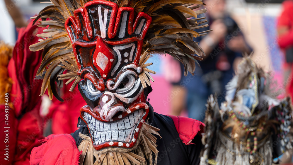 Obraz premium indian devil mask at portobello devil and congo festival colon