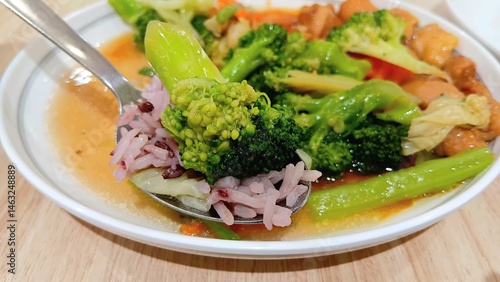 Stir Fried Broccoli and Sweet Chicken for Eating with Rice