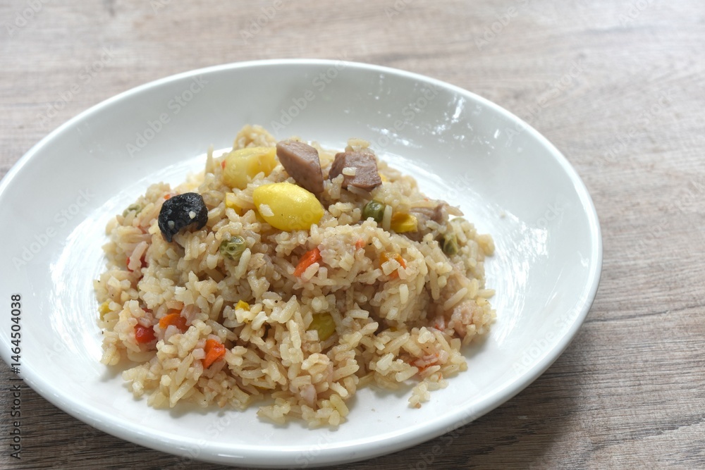 steamed rice with slice taro and ginkgo vegetarian food on plate