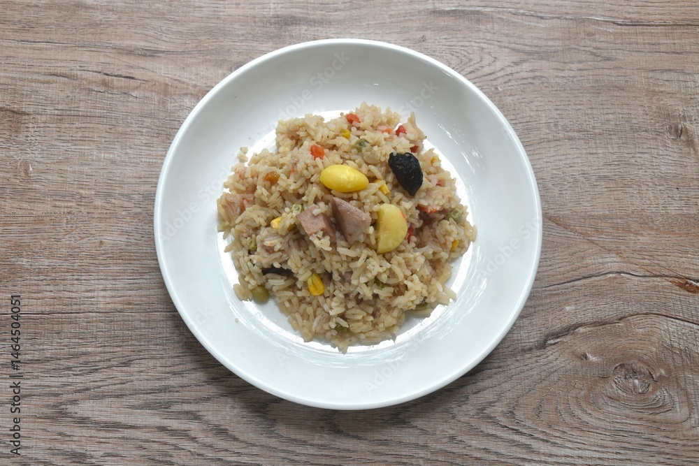 steamed rice with slice taro and ginkgo vegetarian food on plate