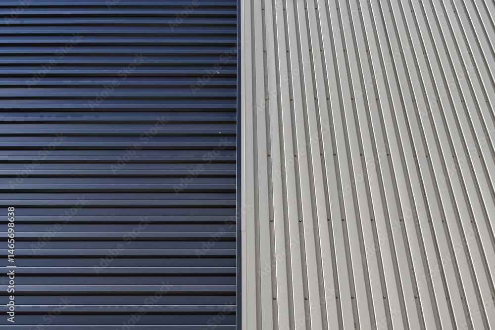 Obraz premium Multi-material siding. Sheet metal, two different styles.