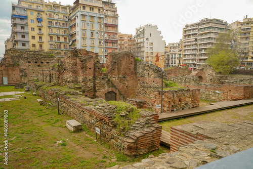 Fototapeta Naklejka Na Ścianę i Meble -  Gounari pedestrian street in Thessaloniki