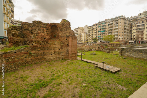 Fototapeta Naklejka Na Ścianę i Meble -  Gounari pedestrian street in Thessaloniki