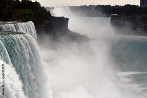 niagara falls from the falls