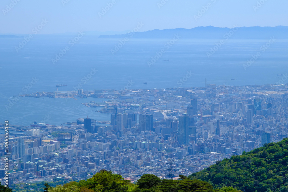 Obraz premium 六甲山上から神戸市と遠くに淡路島を臨む