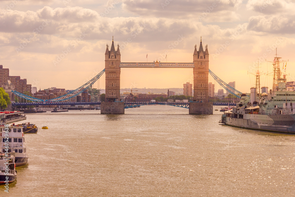 Naklejka premium Tower Bridge, London, England, UK