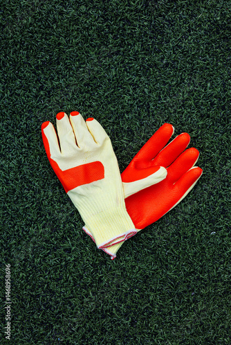 Obraz na płótnie Gloves for construction work. Durable construction gloves. w salonie