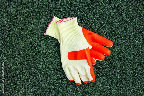 Obraz na płótnie Gloves for construction work. Durable construction gloves. w salonie