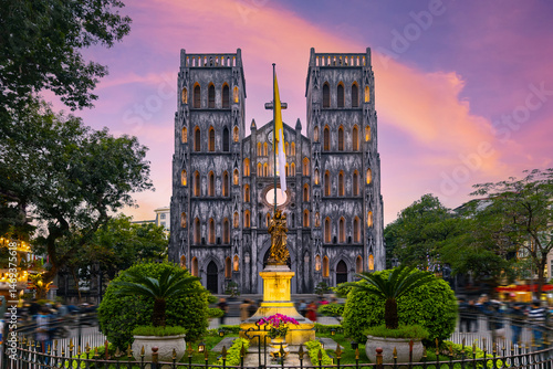 Foto St. joseph's cathedral in Hanoi at sunset