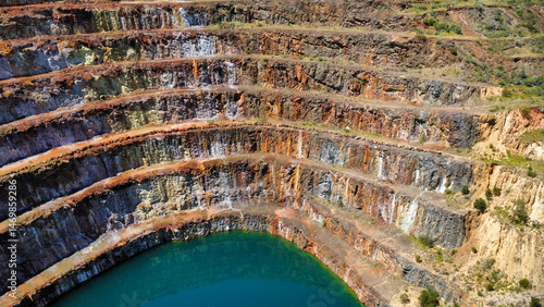Fotografía An abandoned uranium mine in the Australian vastness, seen from above