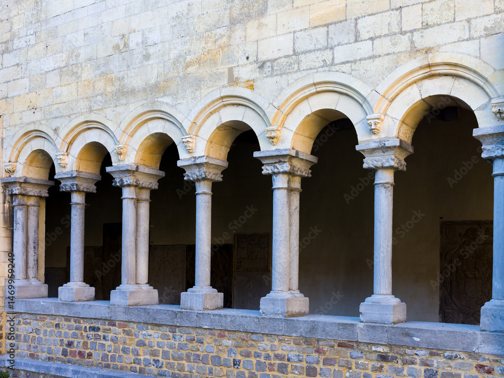 Obraz premium Medieval courtyard of Flemish Cathedral