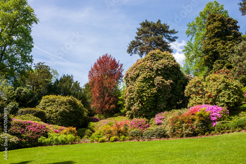 example of an Italian garden, with well-kept lawns, azaleas and a large variety of plants