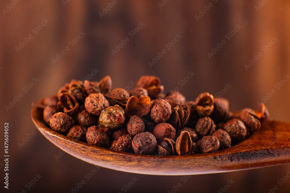 Obraz premium Sichuan peppercorns are mainly used as a seasoning in Sichuan, China, and can add a spicy and numbing taste to food.