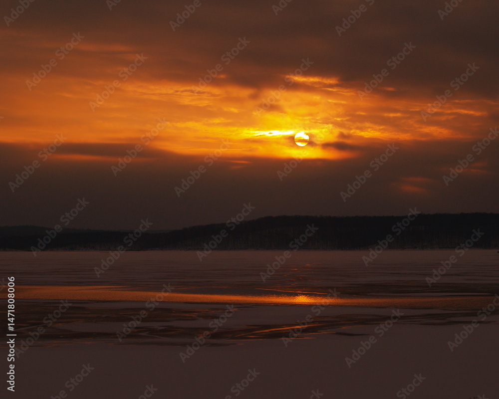 Fototapeta premium Lake Monroe Indiana Sunrise