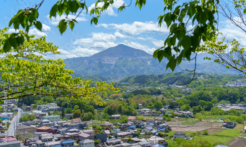 Fotografie 瑞岩寺の山頂から眺める武甲山（埼玉県秩父市）
Mt