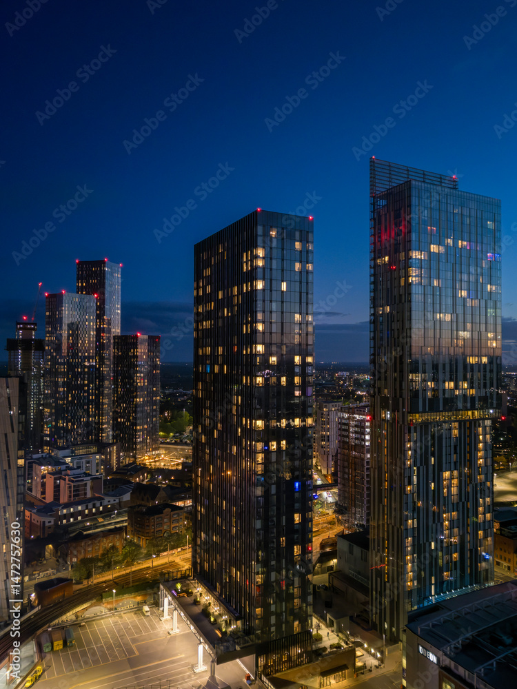 Fototapeta premium downtown Manchester at night