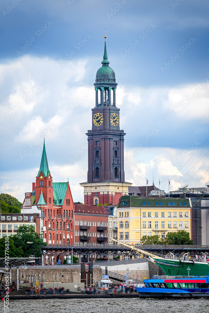 Fototapeta premium Hamburg harbour and St. Michael's Church (