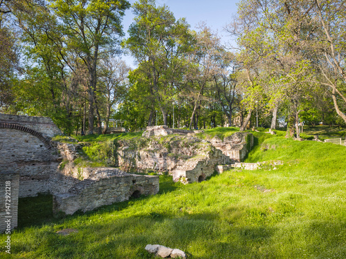 Obraz na płótnie Roman fortifications in town of Hisarya, Bulgaria w salonie
