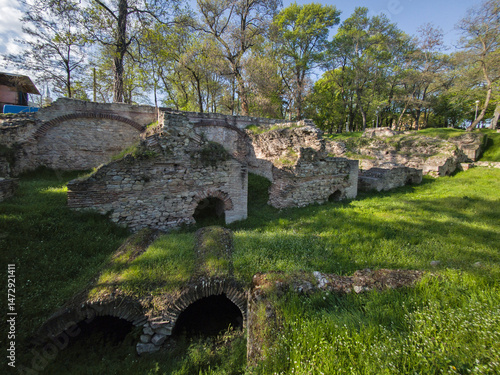 Obraz na płótnie Roman fortifications in town of Hisarya, Bulgaria w salonie