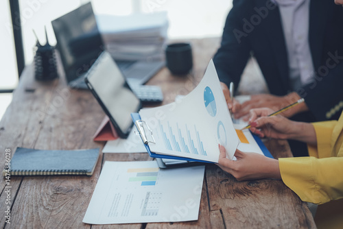Cuadro en lienzo Business Analysis with Charts and Data