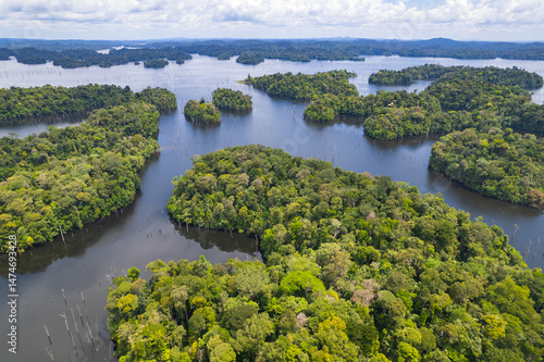 Guyane, le lac de Petit-Saut